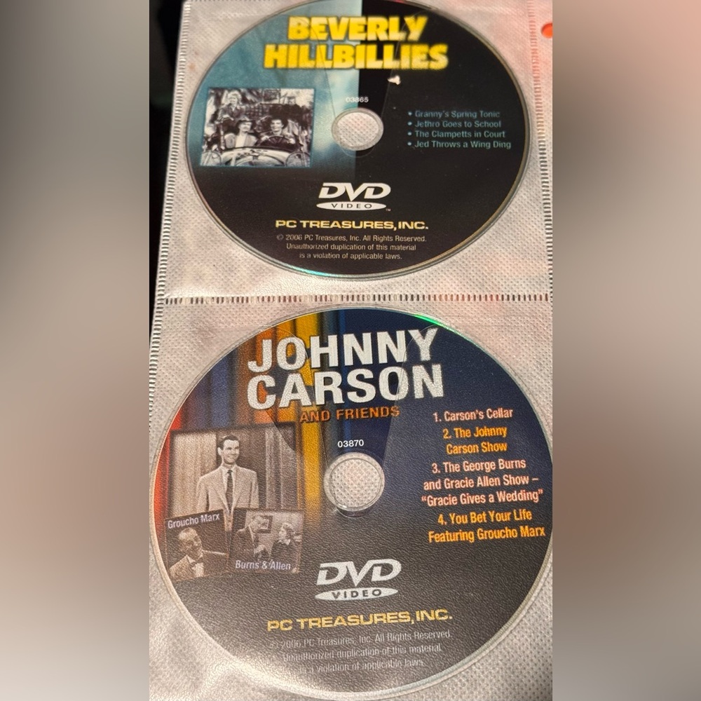 Assorted Western Movie Bundle - Picture 8 of 9